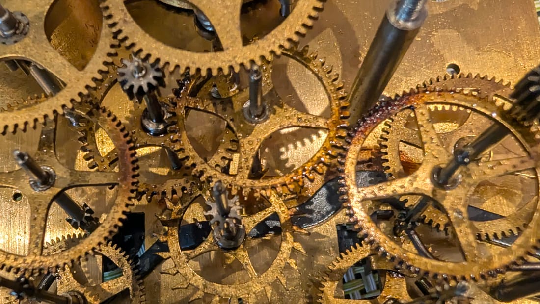 Atomisation d'une pendule Westminster